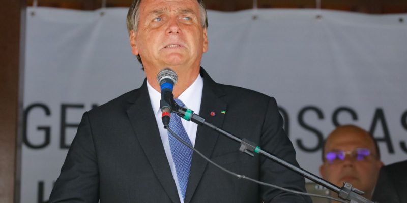 Presidente pede que supermercados reduzam lucros sobre alimentos