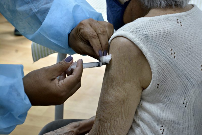 Volta Redonda faz plantão de vacinação no feriado prolongado de Corpus Christi
