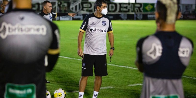 Marquinhos Santos é apresentado pelo Ceará