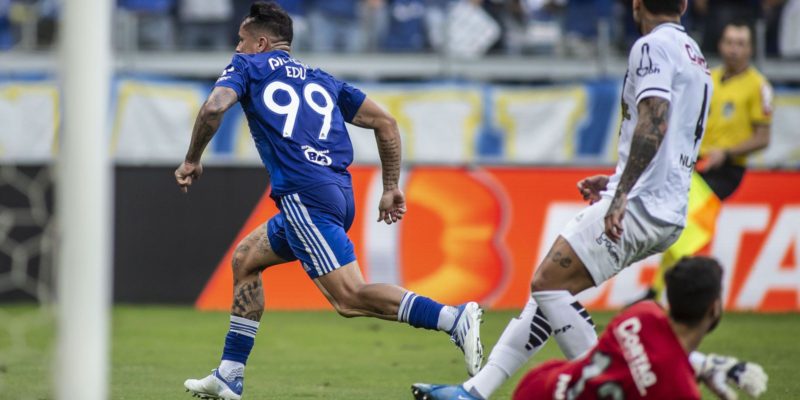 Cruzeiro bate Ponte Preta para ampliar liderança na Série B
