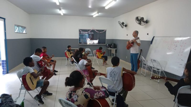 Escola Maria Carraro é a primeira a receber oficinas do CRAS em Volta Redonda
