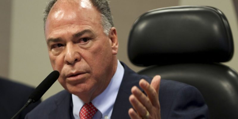 Relator diz que preço da gasolina pode cair até R$ 1,65 por litro