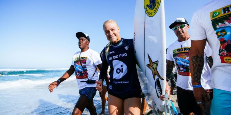 Tatiana Weston-Webb alcança semifinais do Rio Pro em Saquarema