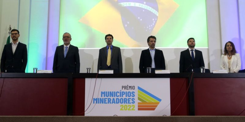 Ministério entrega prêmio a municípios que têm atividade de mineração