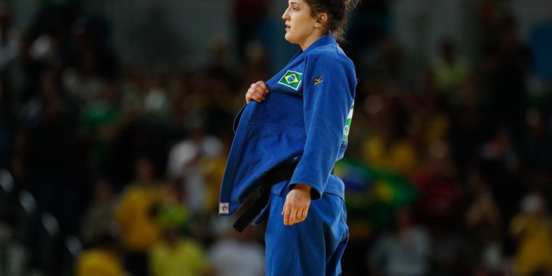 Rafael Macedo é prata e Mayra Aguiar bronze em Grand Prix de Judô