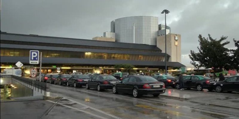 Cancelamentos e atrasos de voos afetam aeroportos internacionais