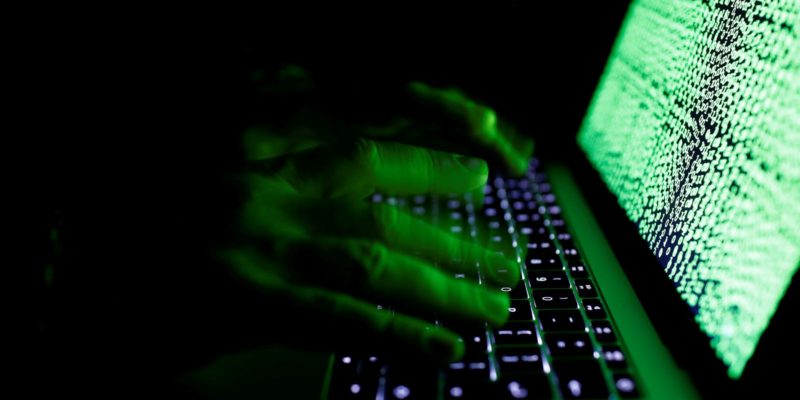 Pandemia faz aumentar profissionais em tecnologia e diminuir em mídia