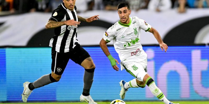 Copa do Brasil: América volta a vencer Bota e confirma classificação