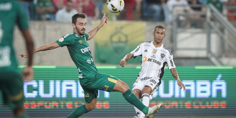 Com gols nos acréscimos, Atlético-MG e Cuiabá empatam pelo Brasileiro