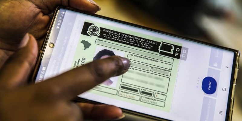 Motoristas do RJ podem solicitar a renovação da CNH pela internet