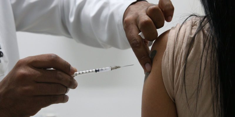 Capital paulista aplica segunda dose adicional contra a covid-19