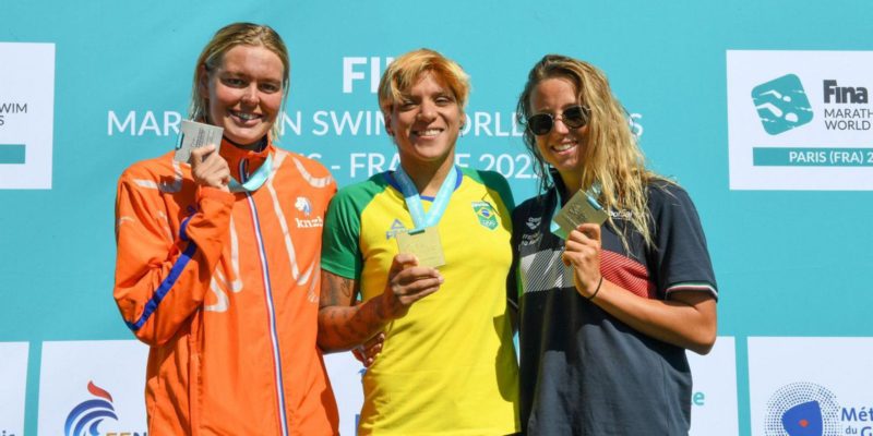 Ana Marcela vence etapa de Paris do circuito de maratonas aquáticas