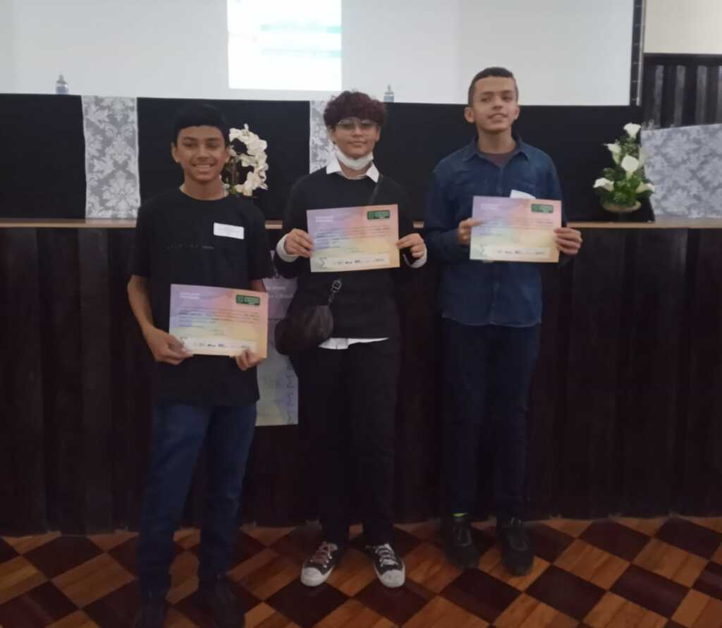 quatro alunos de escolas municipais de Barra Mansa sao premiados