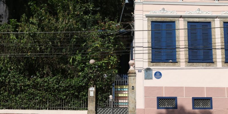 Rio inaugura mais duas placas em imóveis onde viveram membros da ABL