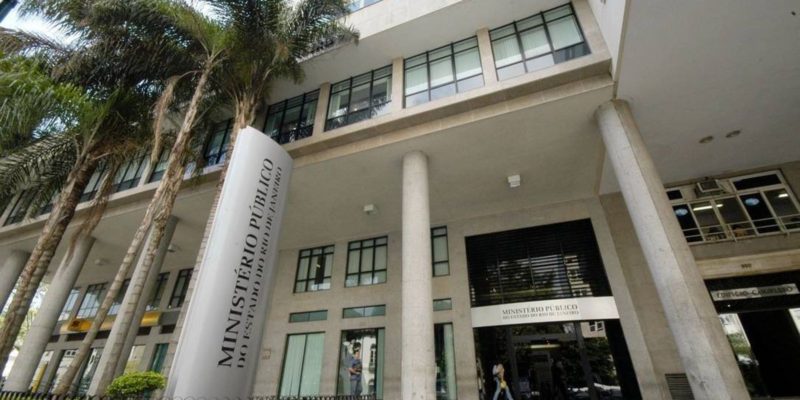 MPRJ faz operação contra policiais acusados de extorsão