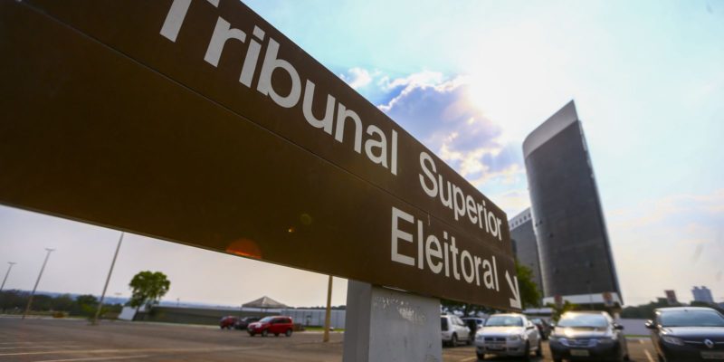 Ministro do TSE devolve comando do Pros a Eurípedes Júnior