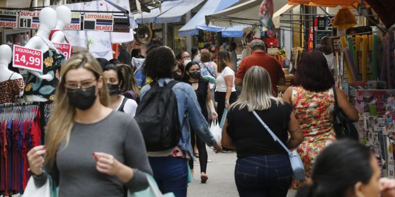 Covid-19 apresenta dados mais baixos dos últimos 60 dias no RJ
