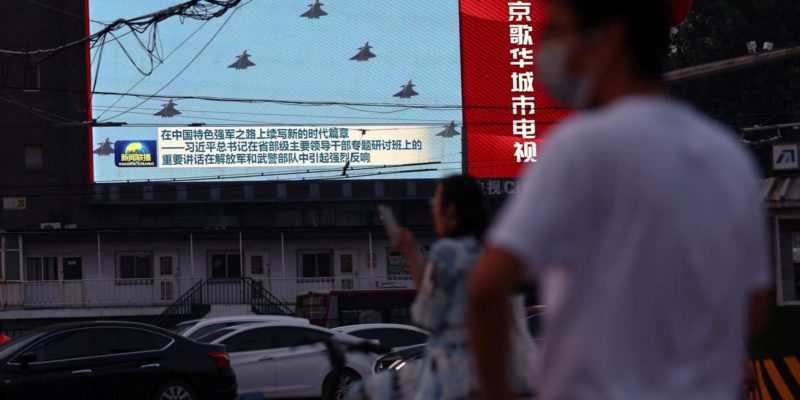 China lançará "operações militares" por visita de Pelosi a Taiwan