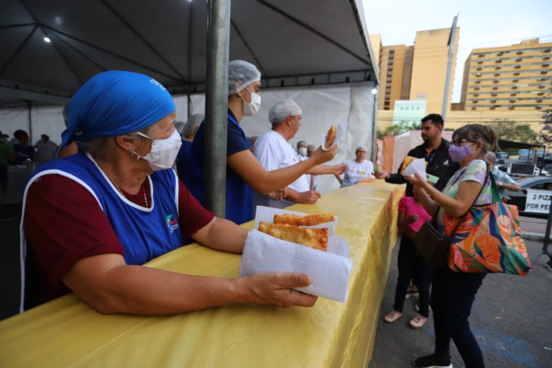 ‘Arraiá da Cidadania’ começa em Volta Redonda com comidas típicas de festa junina a R$ 1,99