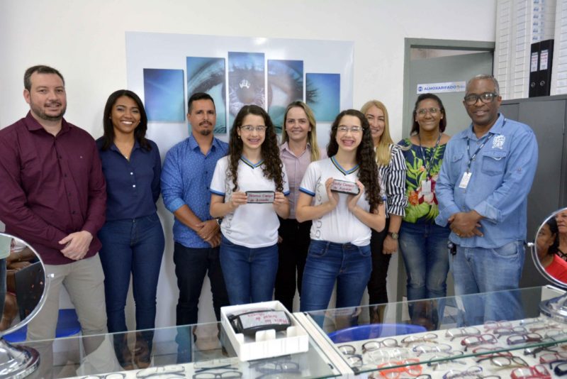 Entrega oculos Paulo Dimas