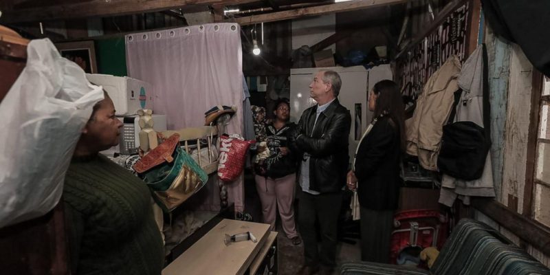 Em Curitiba, Ciro Gomes fala em criar 5 milhões de empregos com obras