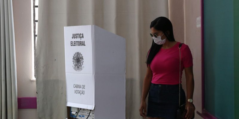 Eleições 2022 mantêm maioria do eleitorado feminina, com 53%