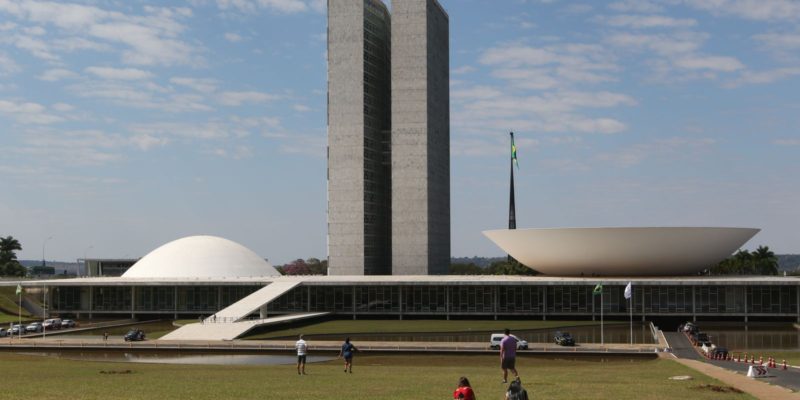 Veto a artigo da LDO dá a Executivo controle de emendas de relator