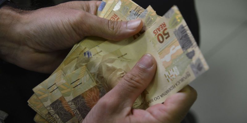 Auxílio Brasil é pago hoje a beneficiários com NIS final 6