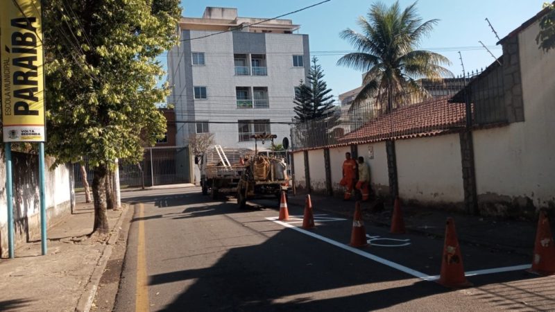 Prefeitura de Volta Redonda revitaliza sinalização horizontal em diversos bairros