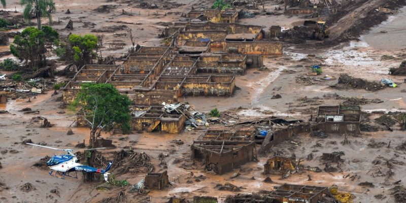 Autoridades discutem acordo pelo desastre em Mariana