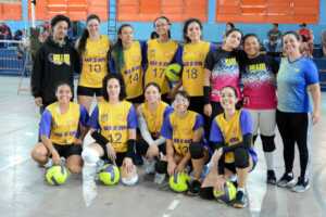 1662331506 516 Torneio de volei agita o final de semana em Barra