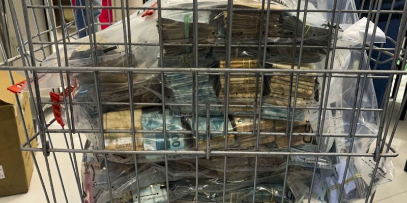 Justiça substitui ordem de prisão de delegada por medida cautelar