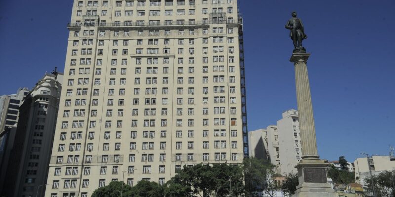 Ministério avaliará proposta de compra do Edifício A Noite, no Rio