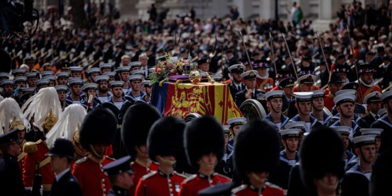 Bolsonaro participa do funeral da Rainha Elizabeth II em Londres