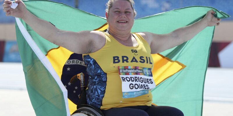 Beth Gomes quebra recorde mundial no arremesso de peso classe F52