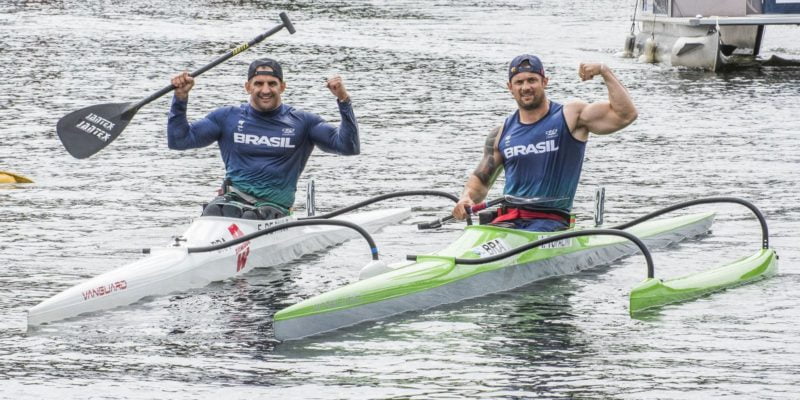 Coluna - Dupla sertaneja lidera ciclo da paracanoagem brasileira