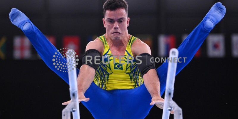 Caio Souza é ouro nas barras paralelas em etapa da Copa do Mundo