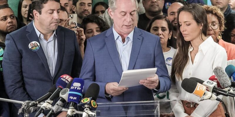 Ciro Gomes diz que seguirá com candidatura até o fim do pleito