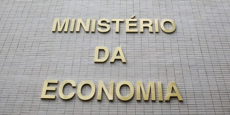 Governo bloqueia mais R$ 2,635 bilhões do Orçamento