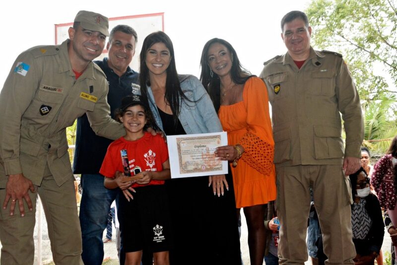 Volta Redonda forma mais 104 novos bombeiros mirins