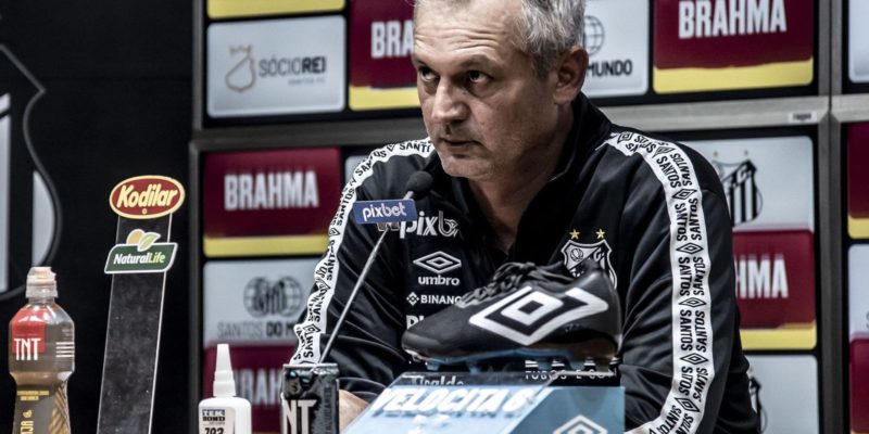 Santos anuncia saída do técnico Lisca, após cinco jogos sem vitórias