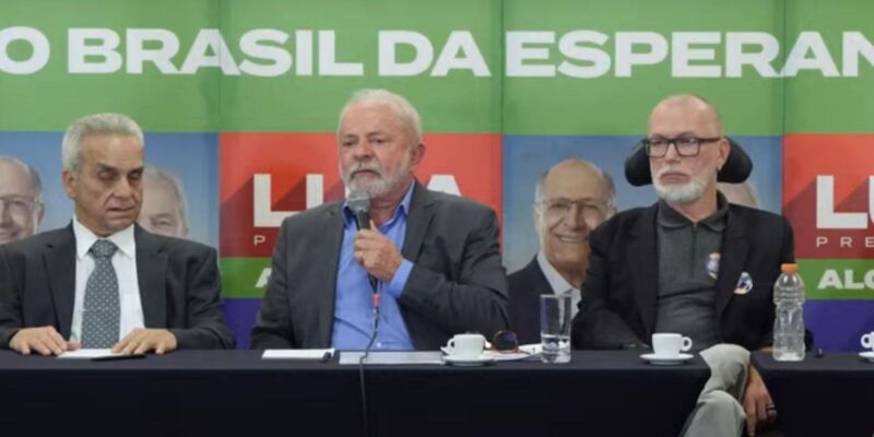 Lula diz que vai fazer conferências para pessoas com deficiência