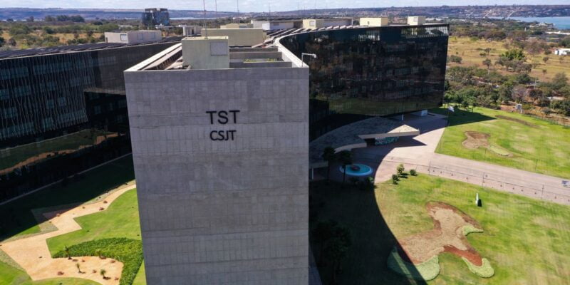 TST instala totens para ampliar acesso à Justiça do Trabalho