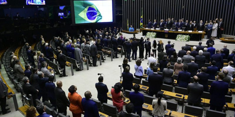 Congresso: sessão pelo Bicentenário é marcada por defesa da democracia
