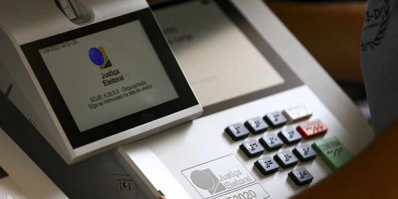 TSE autoriza envio de tropas para mais 165 localidades no 2° turno