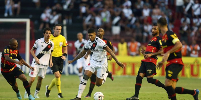 Série B: Sport e Vasco empatam em duelo com invasão de torcedores