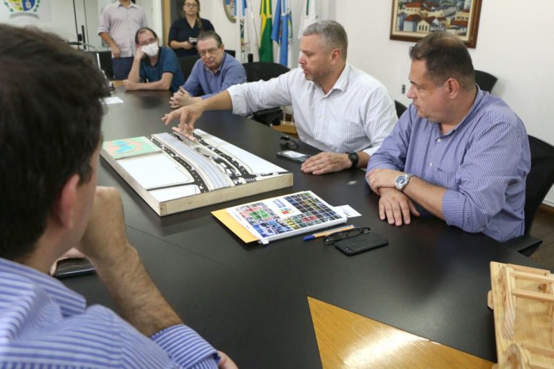 Prefeito Rodrigo Drable recebe visita de comitiva do DNIT Chico de Assis 4