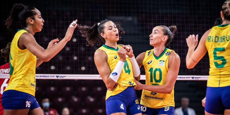 Brasil bate Porto Rico em dia inspirado de Carol no Mundial de Vôlei