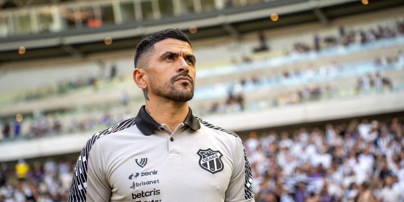 Ceará anuncia a saída do técnico argentino Lucho González
