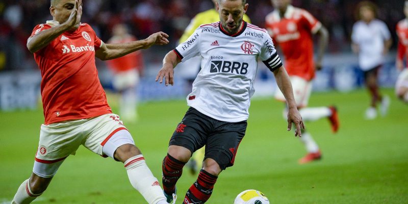 Brasileiro: com time titular, Flamengo encara vice-líder Internacional